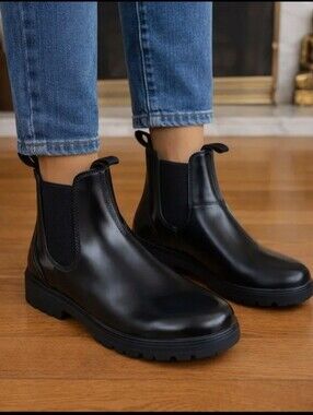 Aquatherm Black Chelsea Boots, Size 9 Womens, NWOT